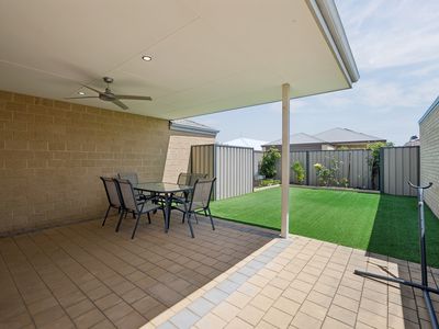 11 Terracina Parkway, Piara Waters