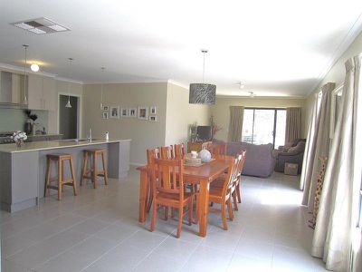 7 Crossley Avenue, Epsom
