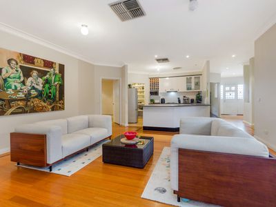 5 Sunrise Court, Strathdale