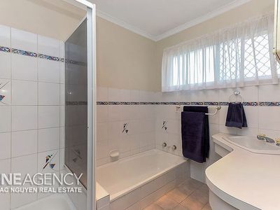 42 Tinaroo St, Durack