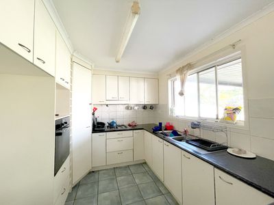 7 Lester Crecent, Torquay