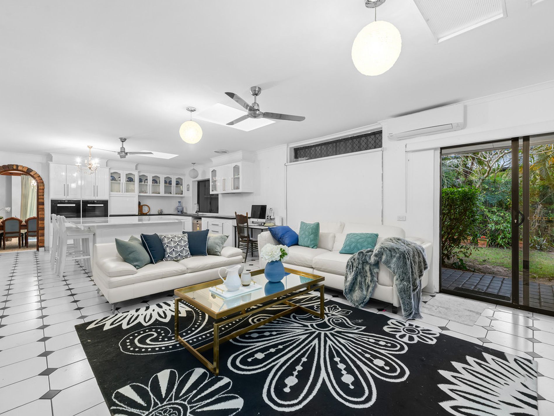 155 Mount Ommaney Drive, Jindalee