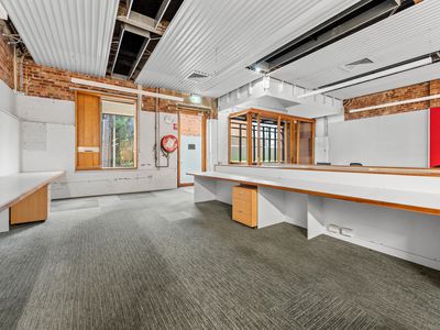 106-108 Bowen Street, Spring Hill