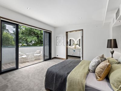 52 Headingley Road, Mount Waverley