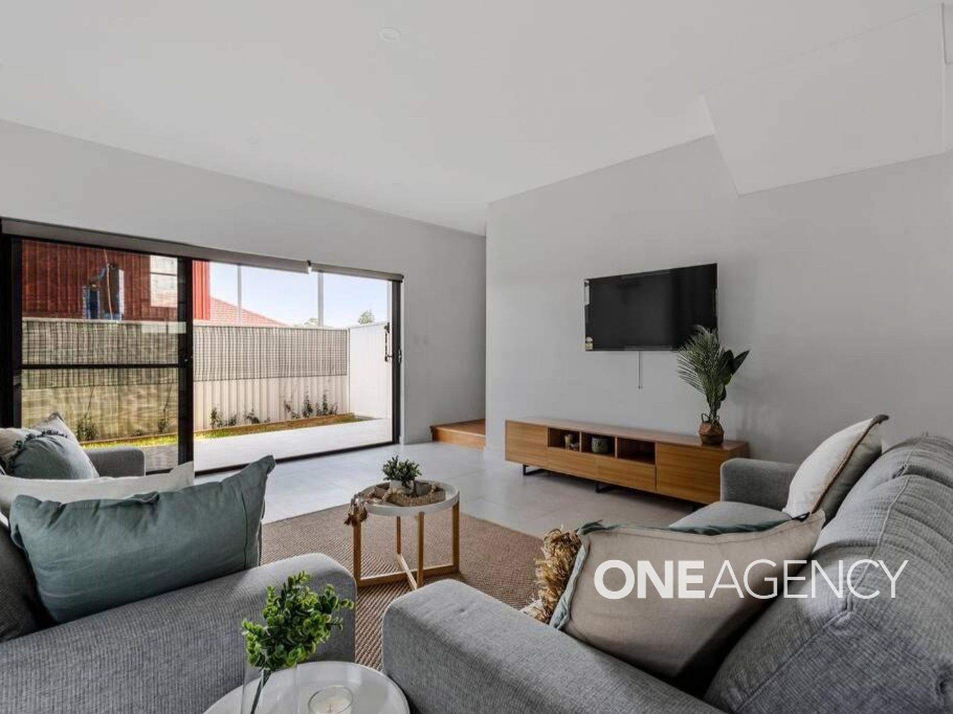 2 / 42 Nurrawallee Street, Ulladulla