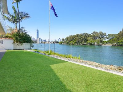 1 / 239 Stanhill Drive, Surfers Paradise