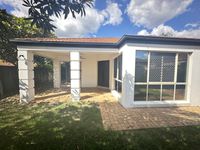 118 Bordeaux Street, Eight Mile Plains