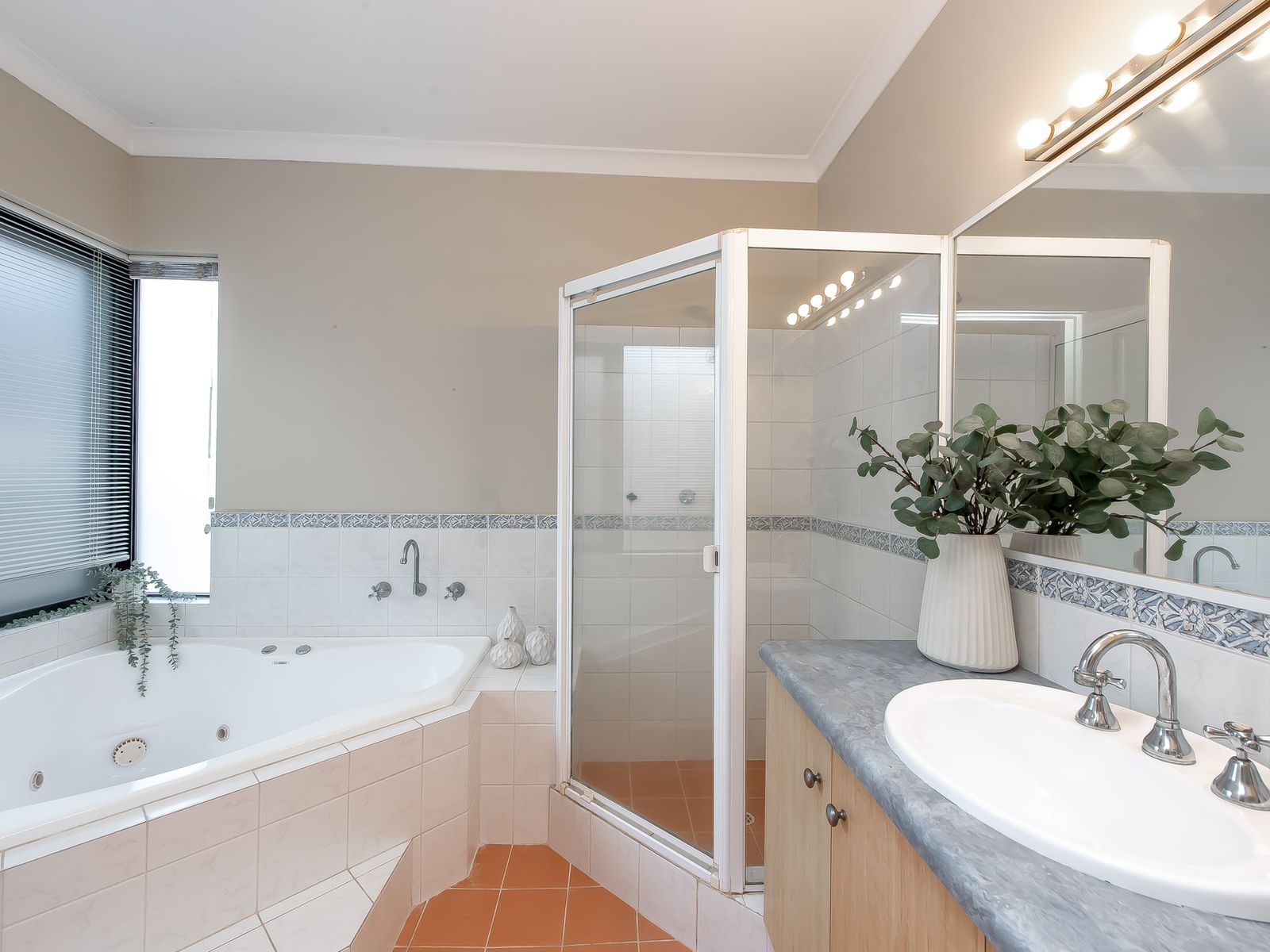 1/16 Kinsella Street, Joondanna