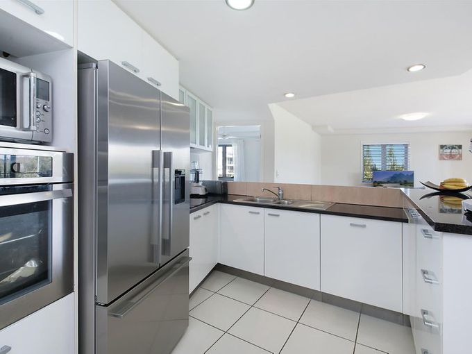 73 / 57 Grand Parade, Parrearra