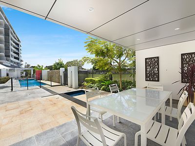 405 / 11 Compass Drive, Biggera Waters