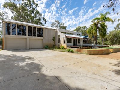 91 Mustang Road, Champion Lakes