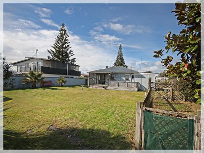 8 Kennedy Street, Foxton Beach