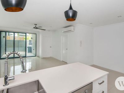 6 / 7 Durham Street, Coorparoo