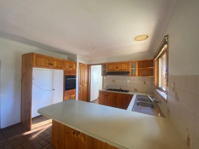 5 Kingfisher Court, Werribee