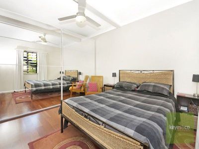 12 Humphrey Street, West End