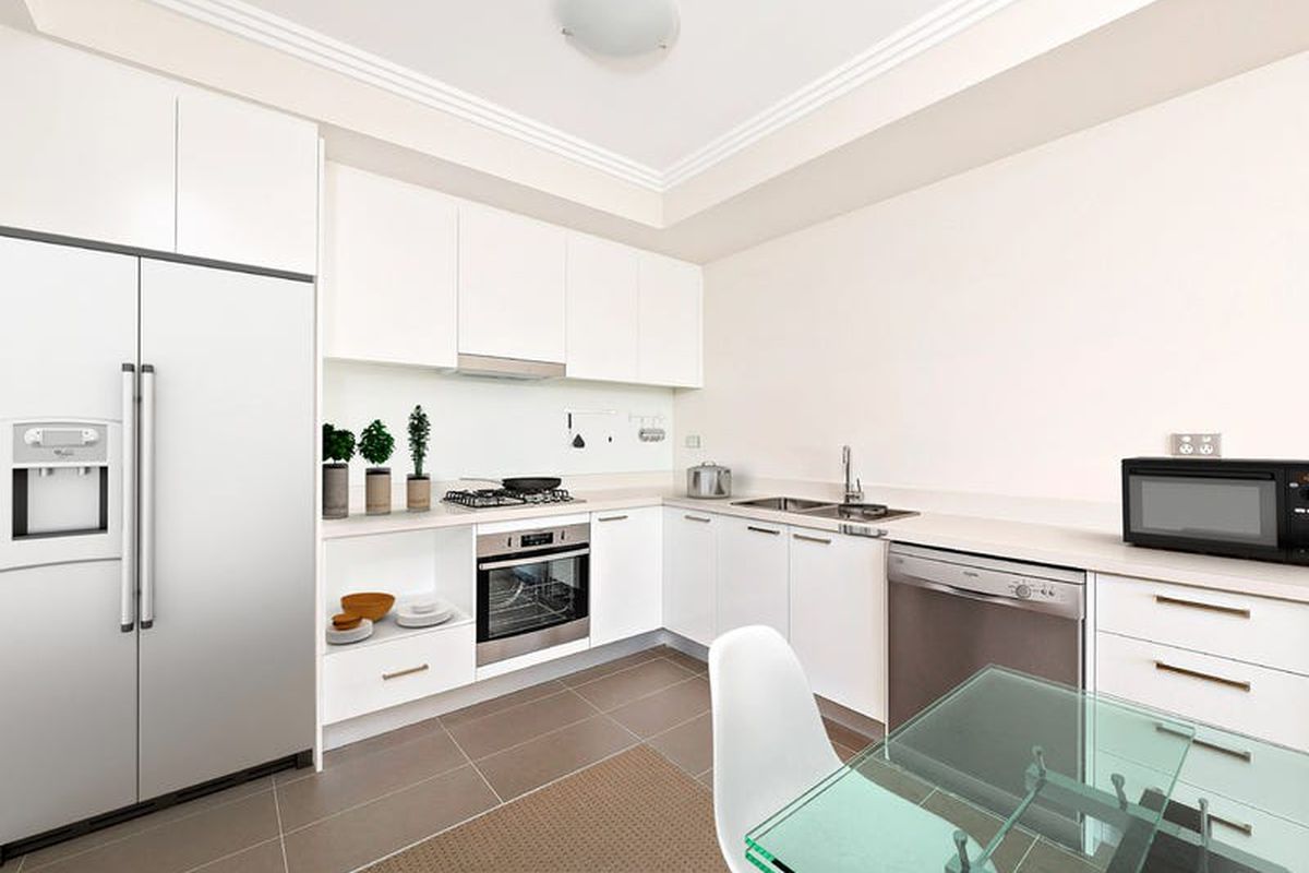 P408 / 81-86 Courallie Avenue, Homebush West