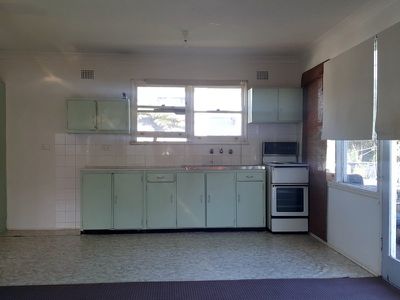 1 / 37 Boollwarroo Parade, Shellharbour