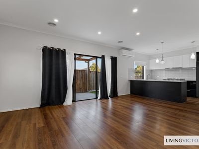 24 Vanguard Crescent, Point Cook