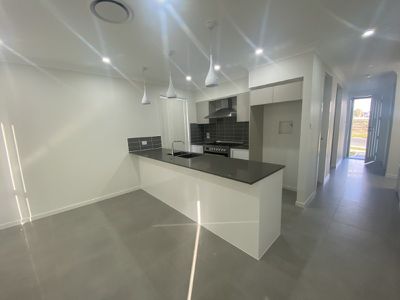 209 Dalmatia Avenue, Edmondson Park