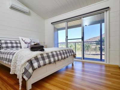 454 Howes Creek, Mansfield