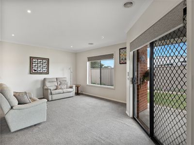 17 Kingfisher Drive, Wangaratta