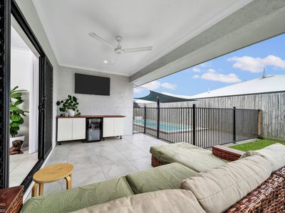 5 Girringun Parade, Mount Peter