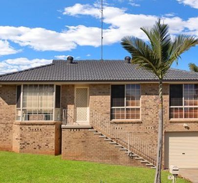 2 Barrallier Way, St Clair