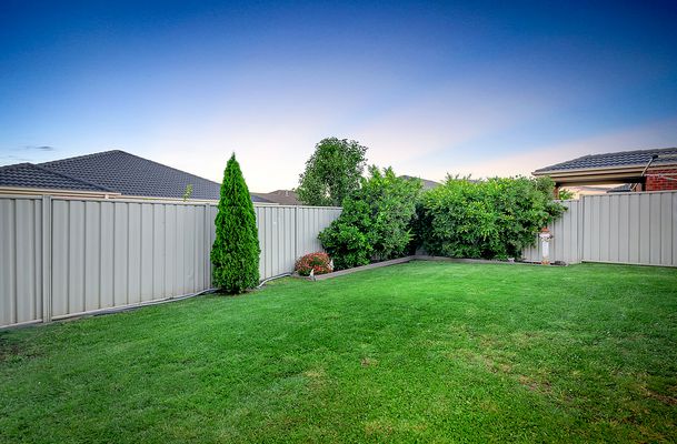 25 Pearl Drive, Craigieburn