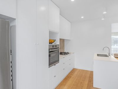 1 / 5 Bradley Street, Newport