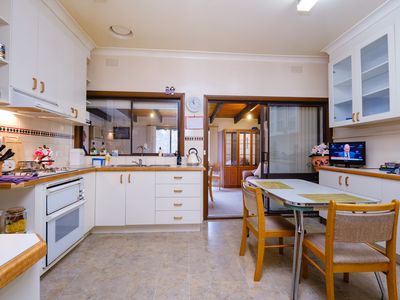 951 WAUGH ROAD, North Albury