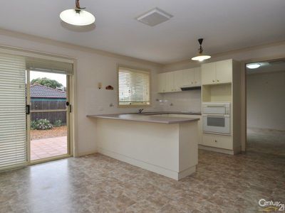 6 Magpie Close, Dubbo
