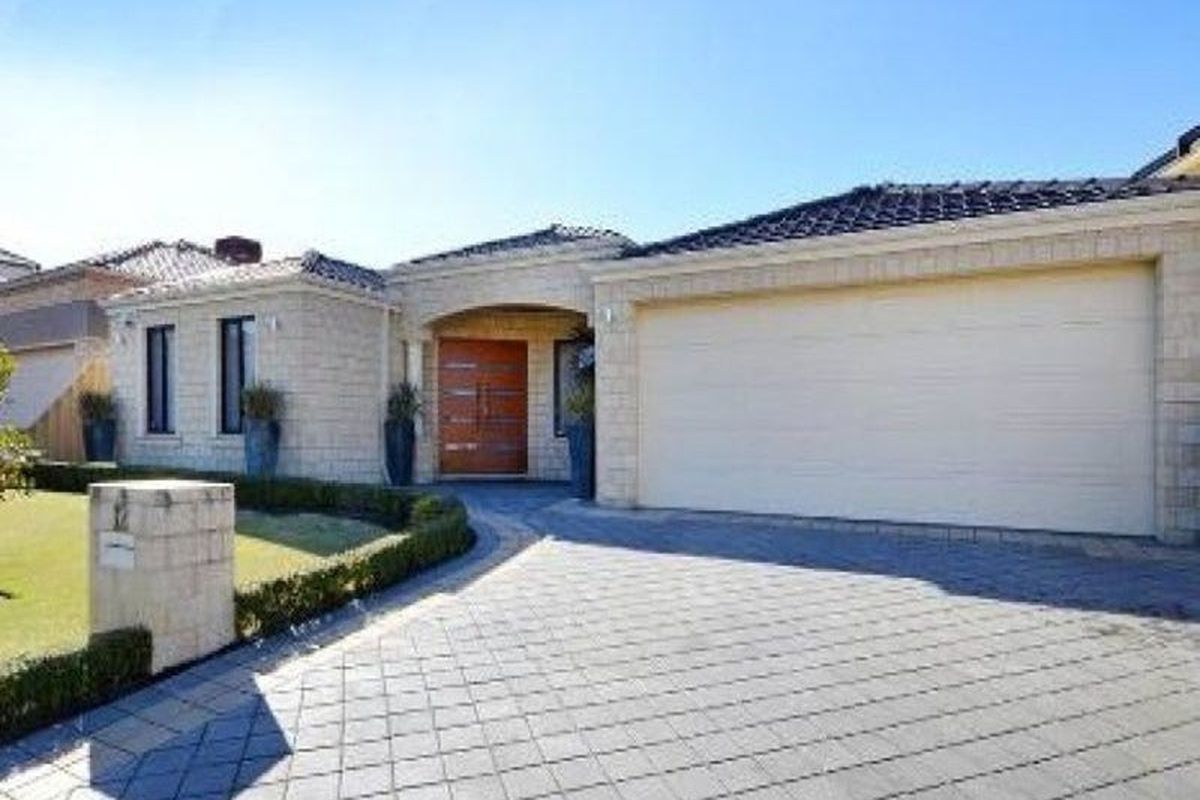 12 Banksaddle Place, Dianella