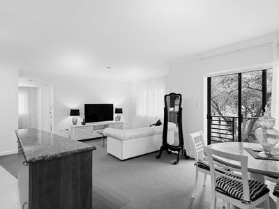 11 / 110 Mounts Bay Road, Perth