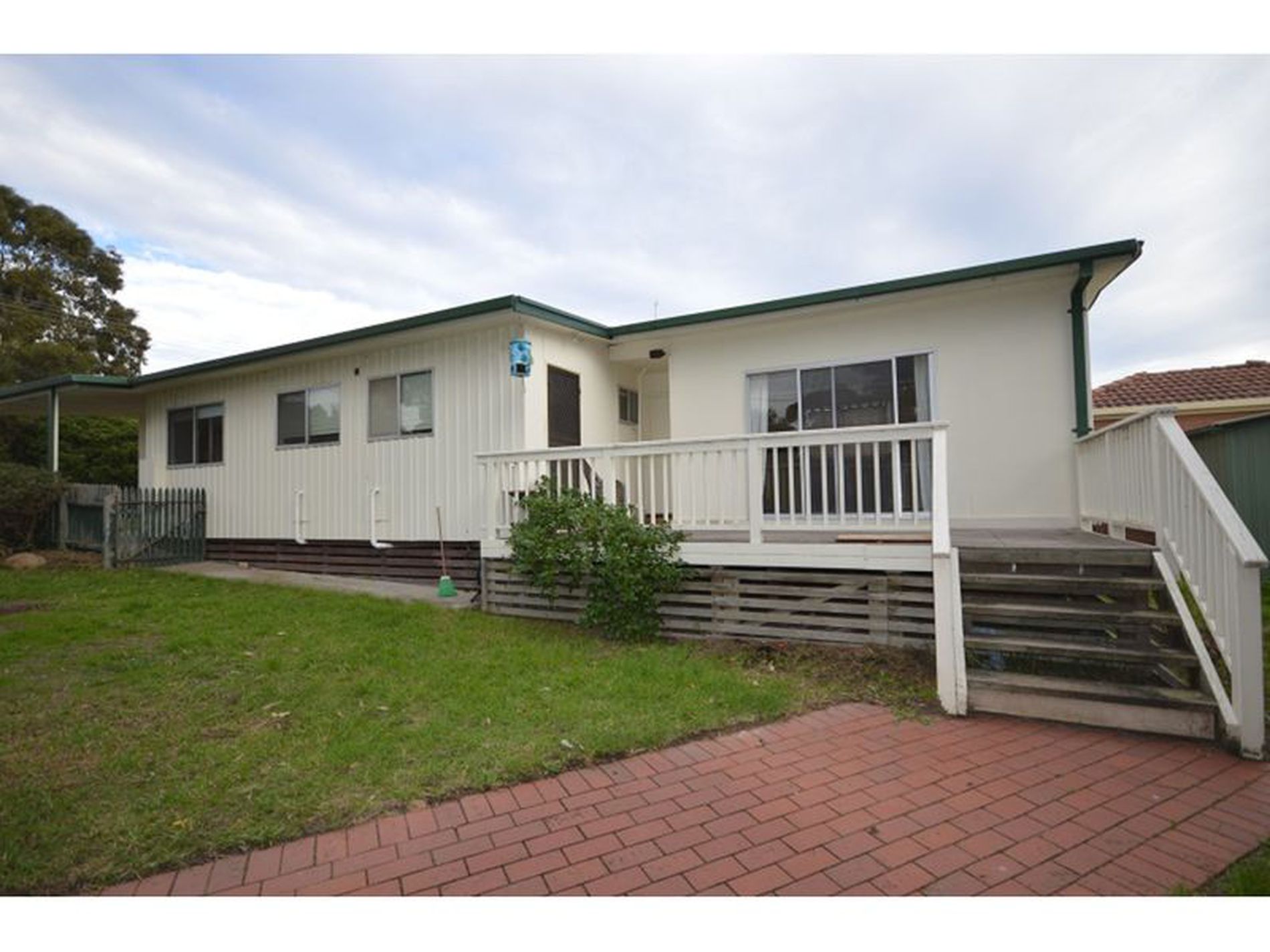 2 Glendale Grove, Mccrae Flynn & Co Real Estate