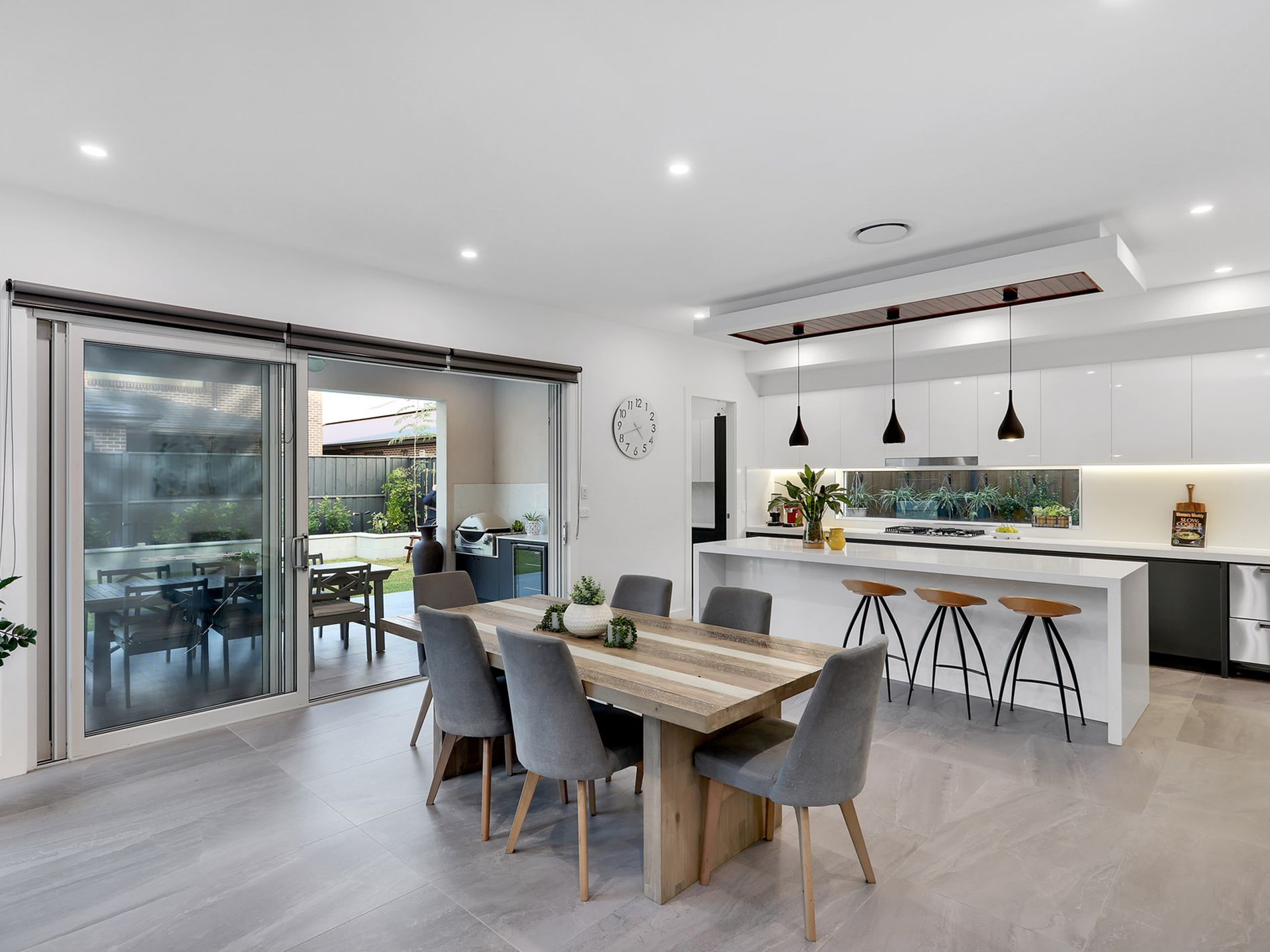 10 Navelina Street, Box Hill