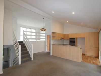 2 / 38 Wandana Drive, Wandana Heights