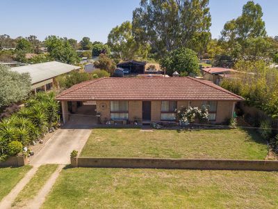 7 Russell St, Howlong