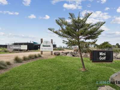 4 Topsails Close, Werribee South