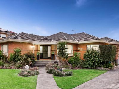 15 Nerissa Grove, Oak Park