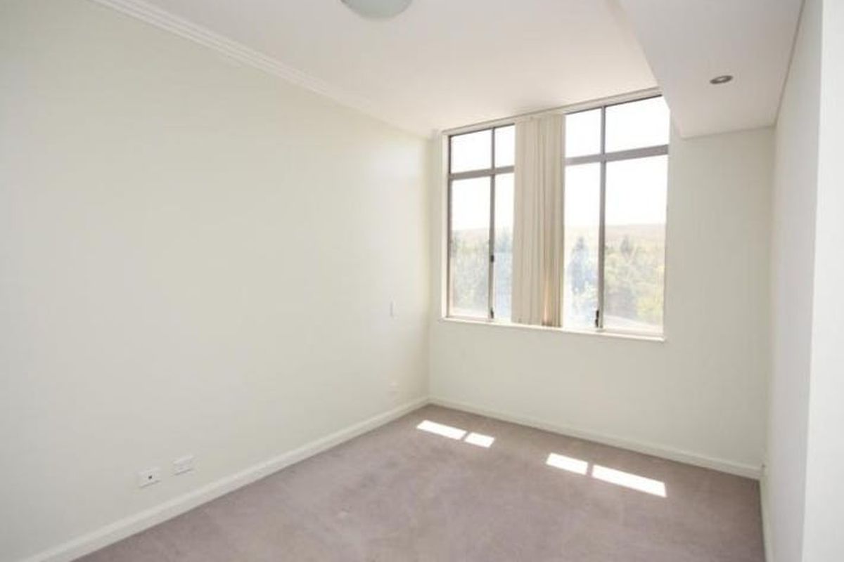 219 / 21 Hill Road, Wentworth Point