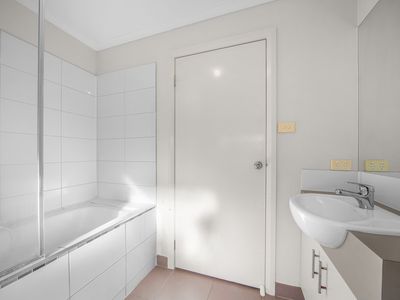9 / 25 Deutgam Street, Werribee
