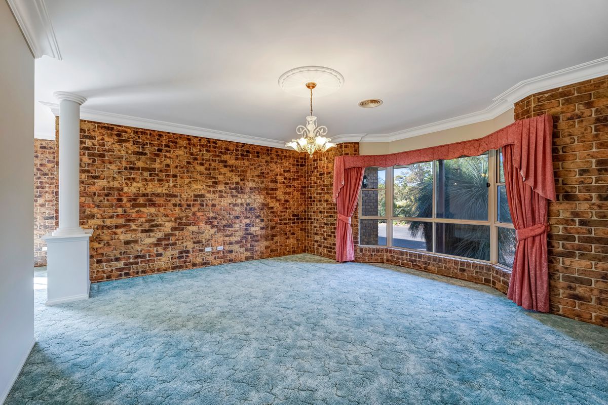 403 Richmond Hill Road, Richmond Hill