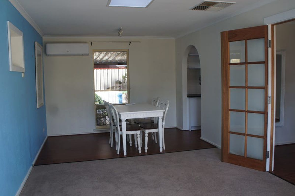 15 Rogers Crescent, Paralowie