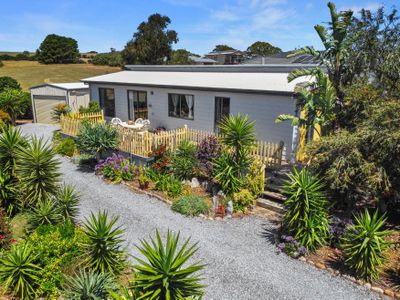10 Resolute Avenue, Normanville