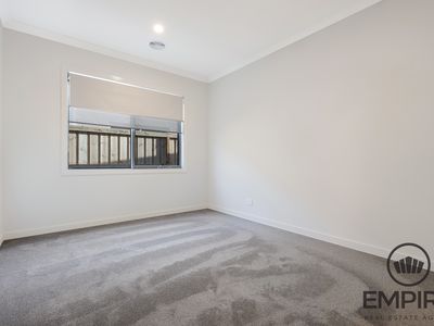 119 Yeungroon Boulevard, Clyde North