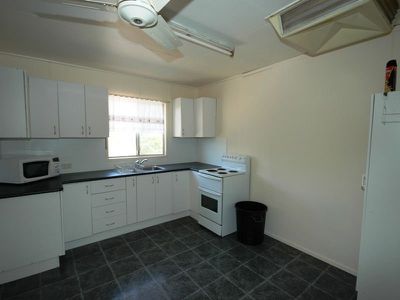 86 Crane Street, Longreach