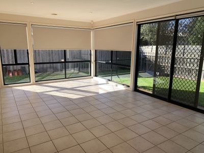 10 Betty Court, Lara
