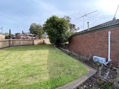 4 Royal Crescent, Hamlyn Heights