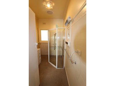 10 Clonard Avenue, Geelong West