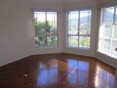 8 White Place, Figtree